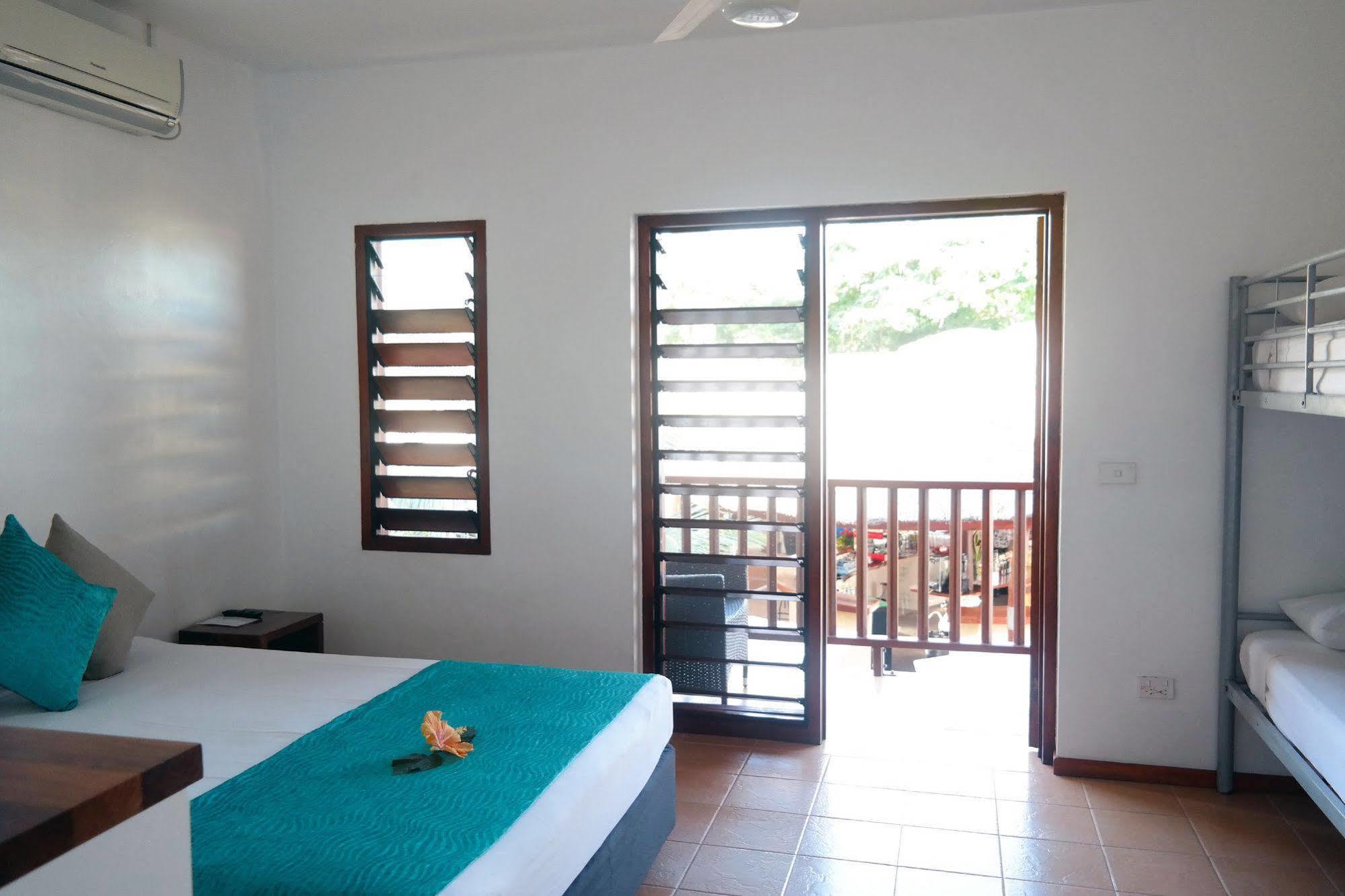 Moorings Hotel Port Vila Exterior foto